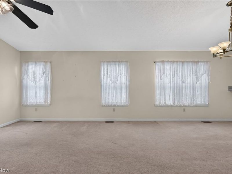 225 Waverly Avenue, Wadsworth, OH 44281 Photo 12