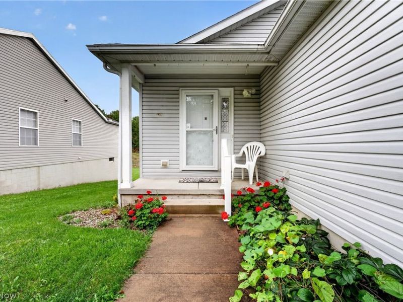 225 Waverly Avenue, Wadsworth, OH 44281 Photo 3