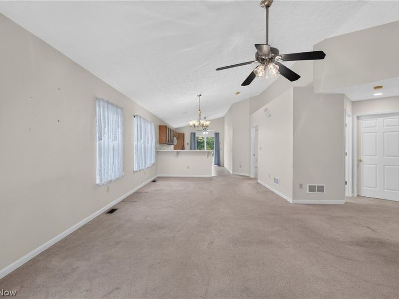 225 Waverly Avenue, Wadsworth, OH 44281 Photo 7