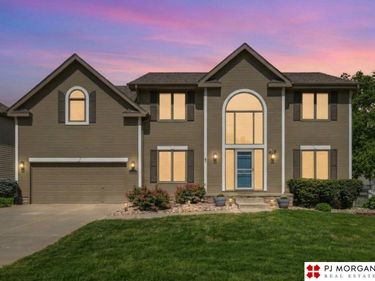 17622 Monroe Street, Omaha, NE 68135