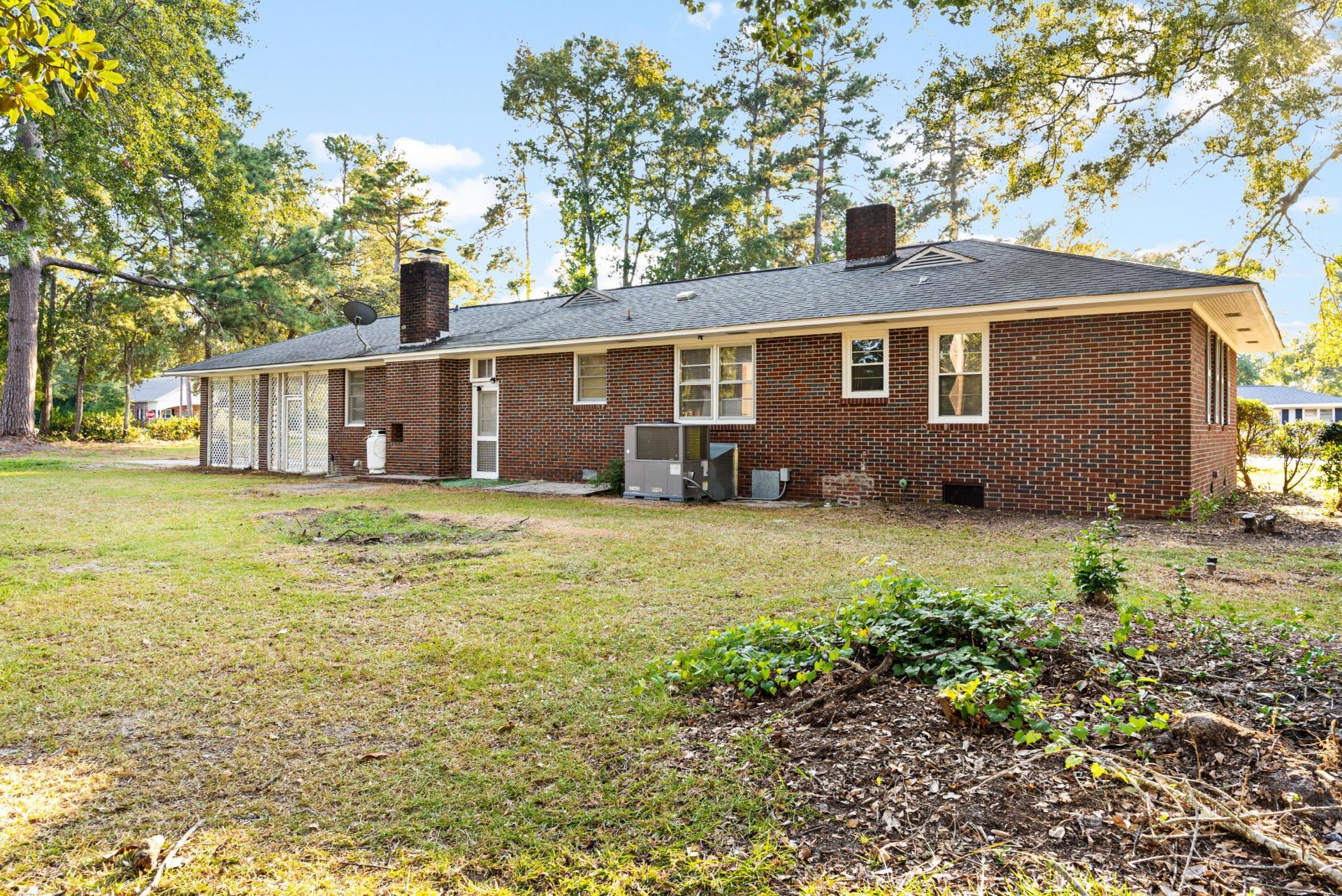 377 Washington Street Photo 4