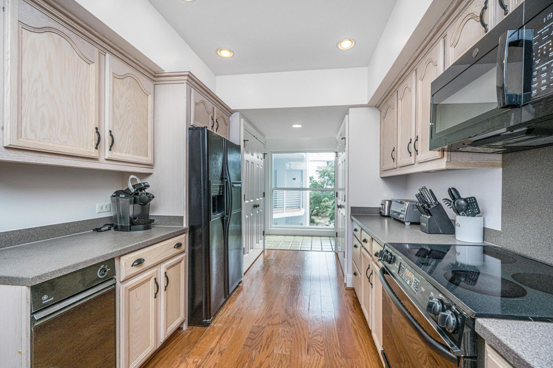 9510 Palmetto Drive Photo 8