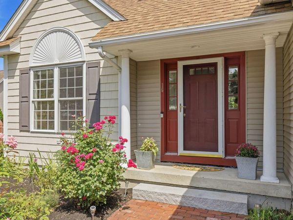 16 Dunlin Way, Portsmouth, NH 03801