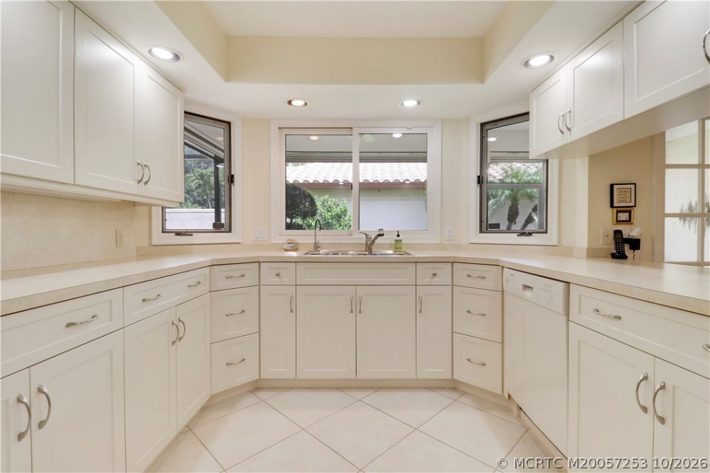 6384 SE Ironwood Circle , Stuart, FL 34997 Photo