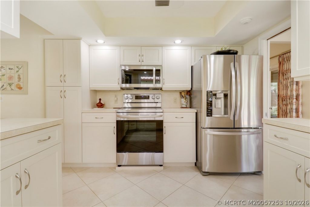 6384 SE Ironwood Circle , Stuart, FL 34997 Photo