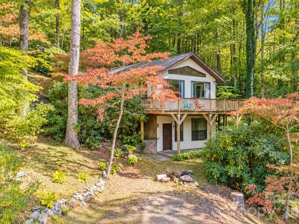 414 Bear Lake Circle , Whittier, NC 28789