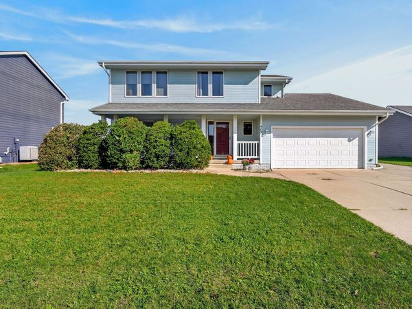 403 Deer Ridge Drive NW, Bondurant, IA 50035