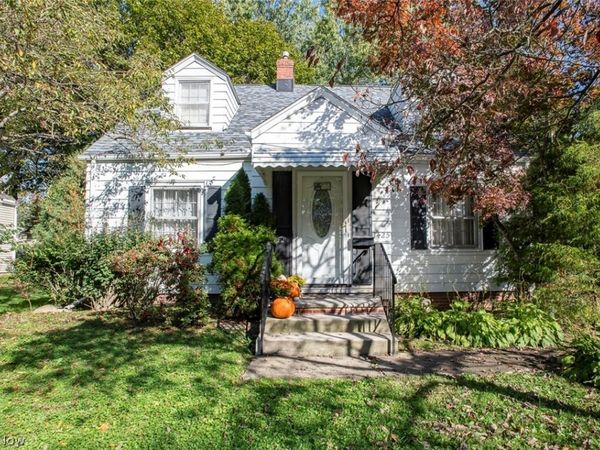 1425 Westvale Avenue , Akron, OH 44313