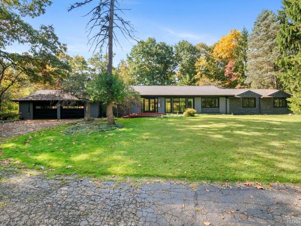 27869 Old Colony Street , Farmington Hills, Mi 48334