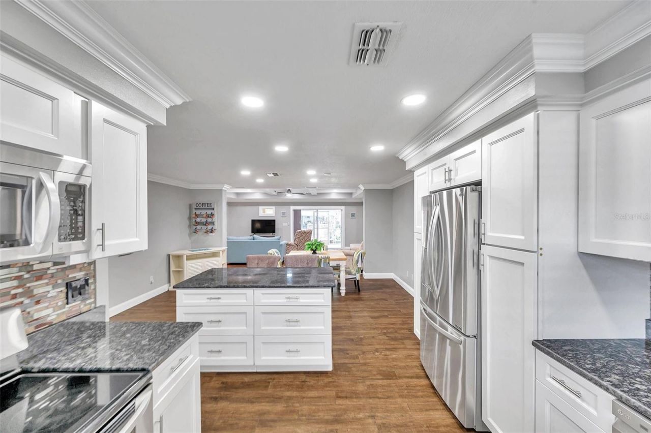 8 Citrus Drive, Palm Harbor, FL 34684 Photo