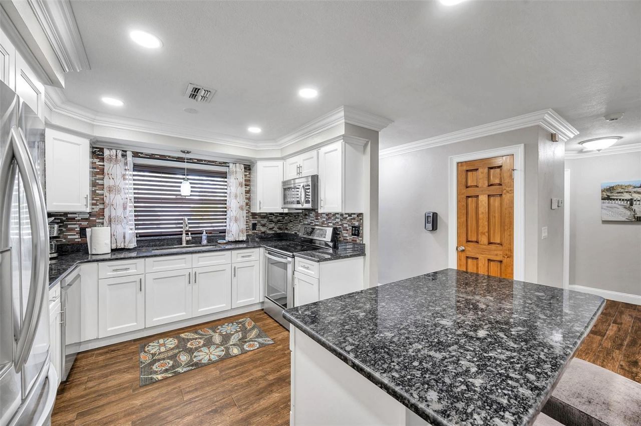 8 Citrus Drive, Palm Harbor, FL 34684 Photo