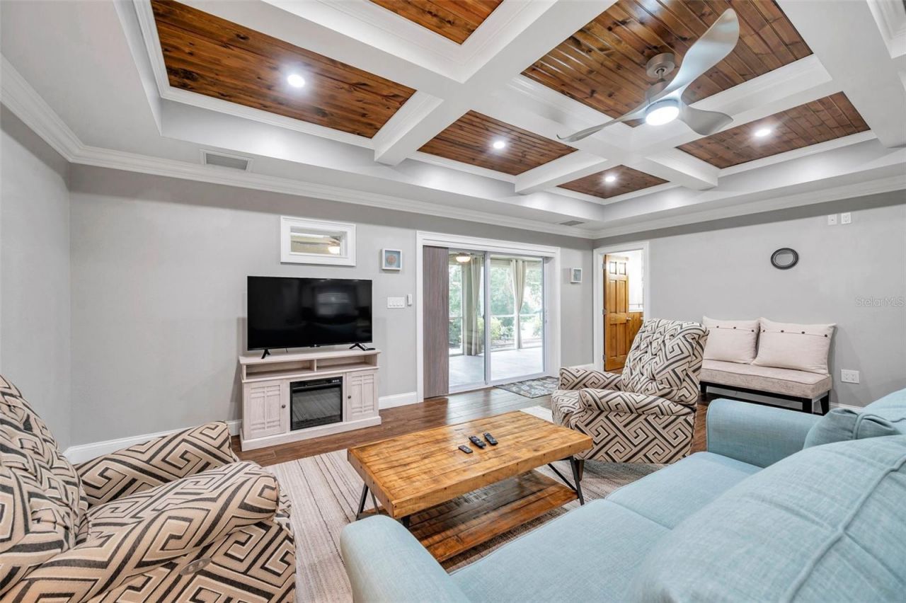 8 Citrus Drive, Palm Harbor, FL 34684 Photo