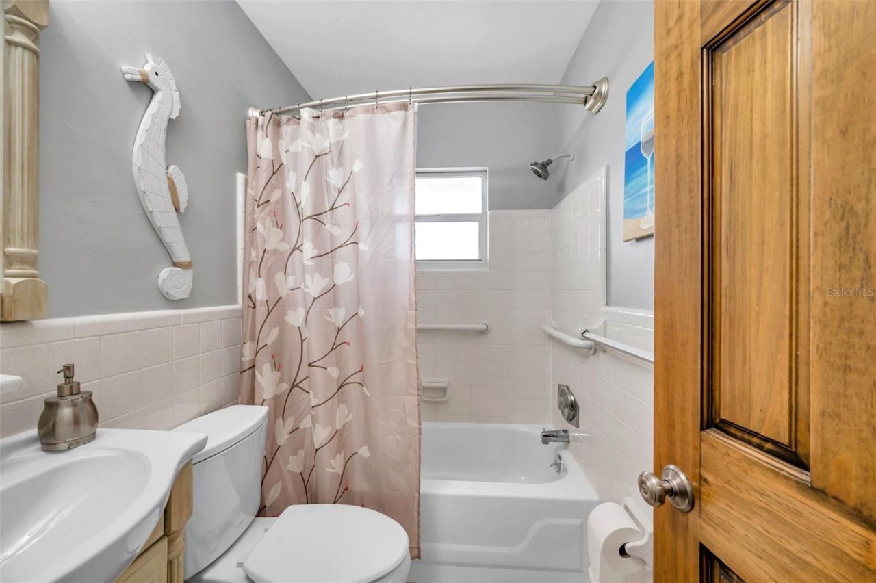 8 Citrus Drive, Palm Harbor, FL 34684 Photo