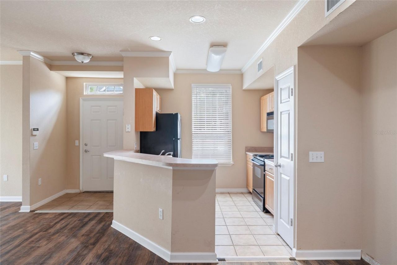 5550 Rosehill Road, Unit 102, Sarasota, FL 34233 Photo