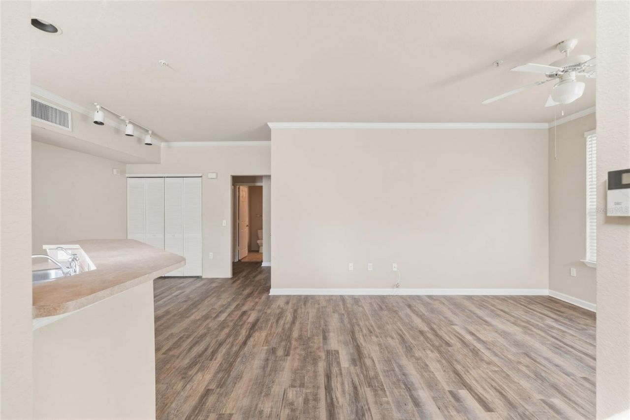 5550 Rosehill Road, Unit 102, Sarasota, FL 34233 Photo