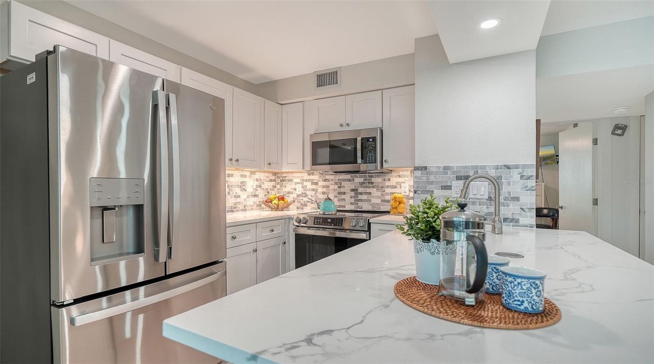5950 Midnight Pass Road , Unit 201, Sarasota, FL 34242 Photo