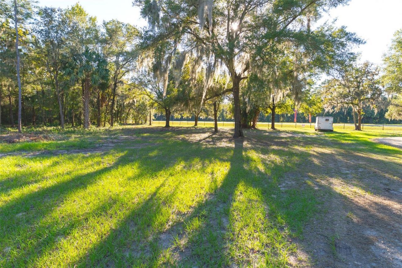 8030 SE 153rd Street , Inglis, FL 34449 Photo