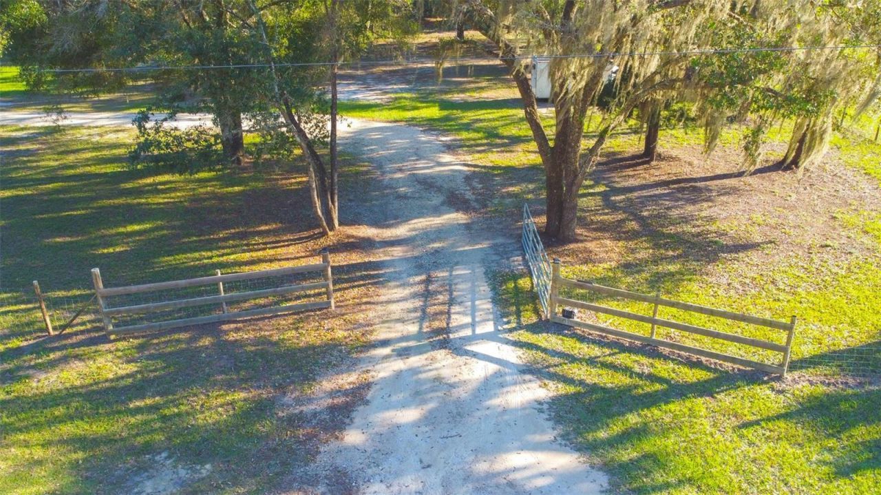8030 SE 153rd Street, Inglis, FL 34449 Photo