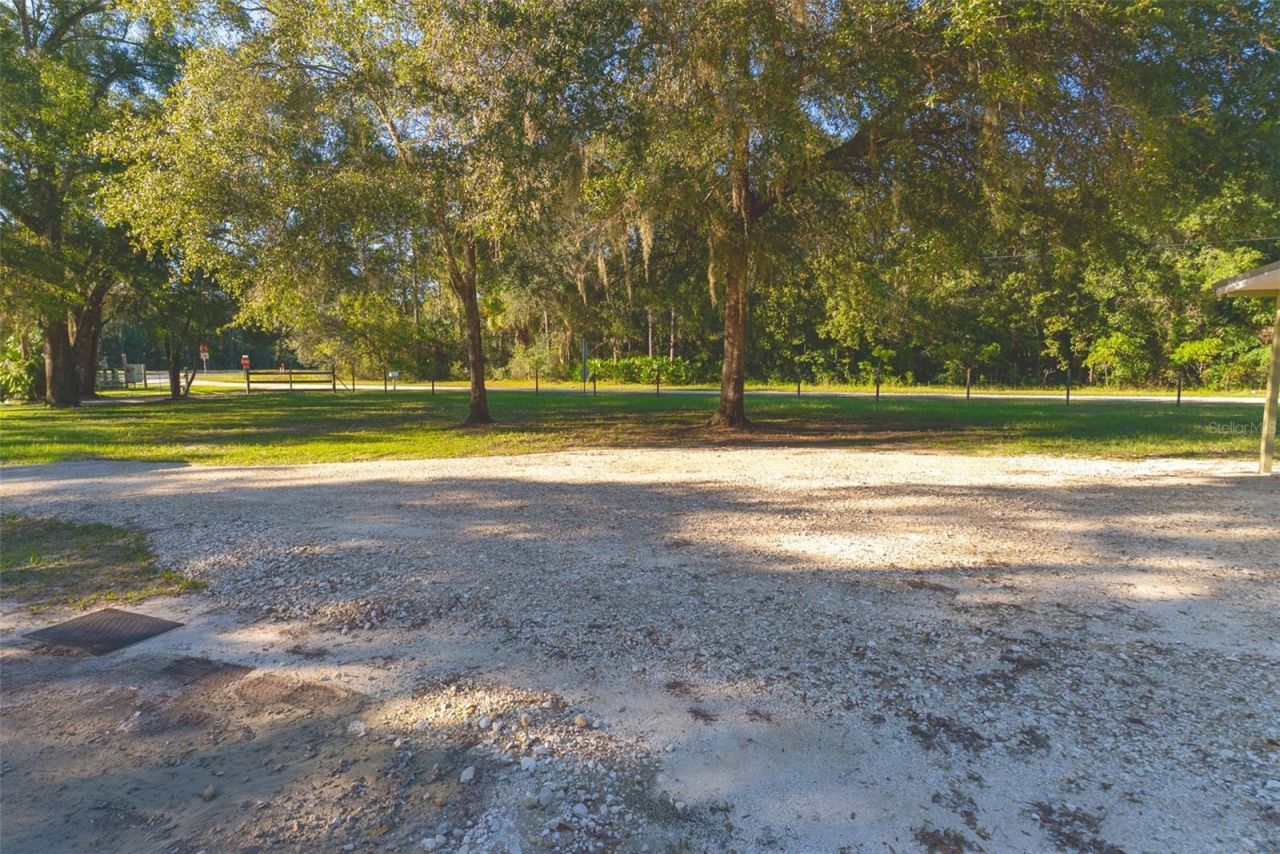 8030 SE 153rd Street , Inglis, FL 34449 Photo