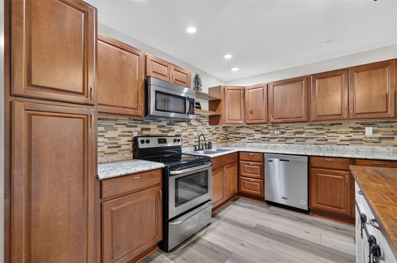 20963 E Colonial Drive , Christmas, FL 32709 Photo