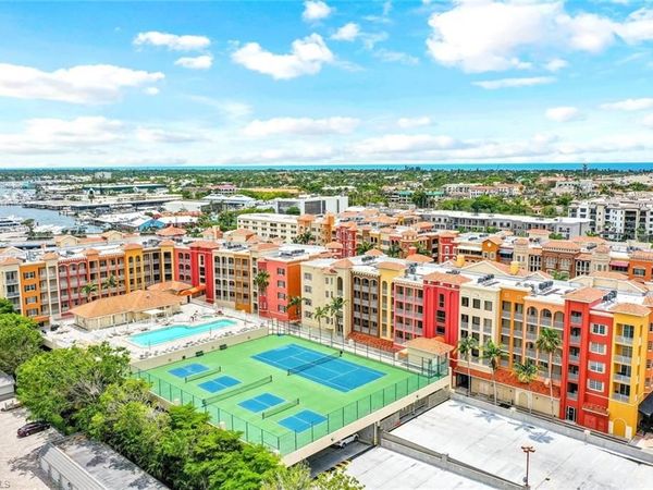401 Bayfront PL, Unit 3301, NAPLES, FL 34102