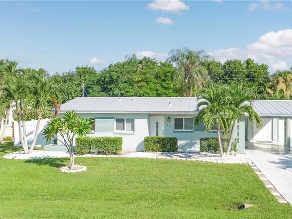 843 Lake McGregor DR, FORT MYERS, FL 33919