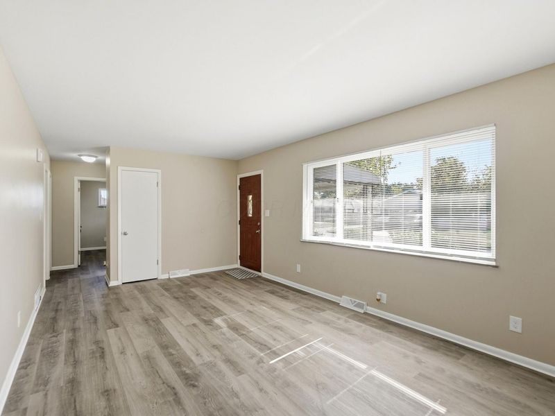 4996 Palmetto Street , Columbus, OH 43228 Photo 5