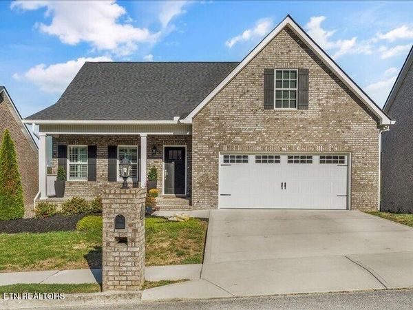573 Timberline Drive, Lenoir City, TN 37772