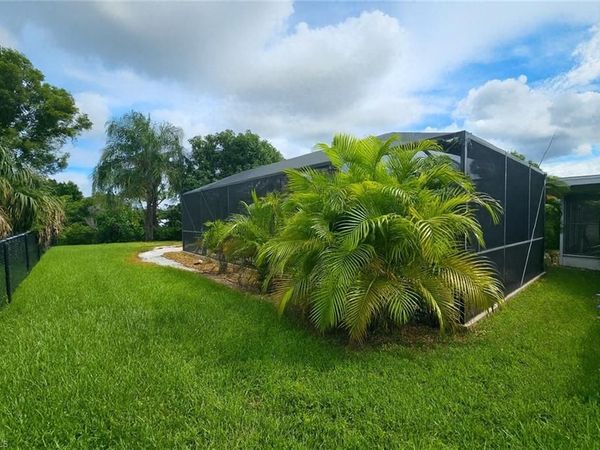 13880 lazy LN , FORT MYERS, FL 33905