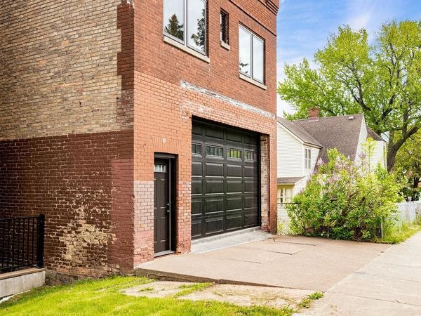 24 W 5th Street , Duluth, MN 55806