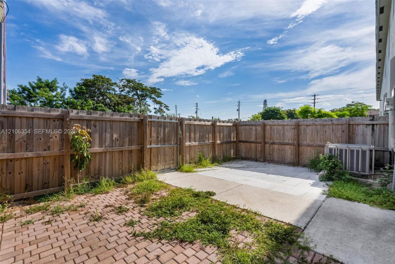 1310 NW 6th Ave , Florida City, FL 33034 Photo