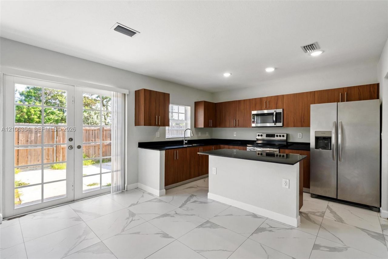 1310 NW 6th Ave , Florida City, FL 33034 Photo