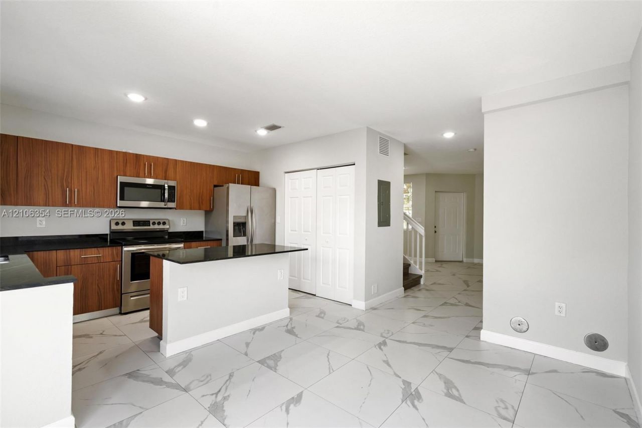 1310 NW 6th Ave , Florida City, FL 33034 Photo