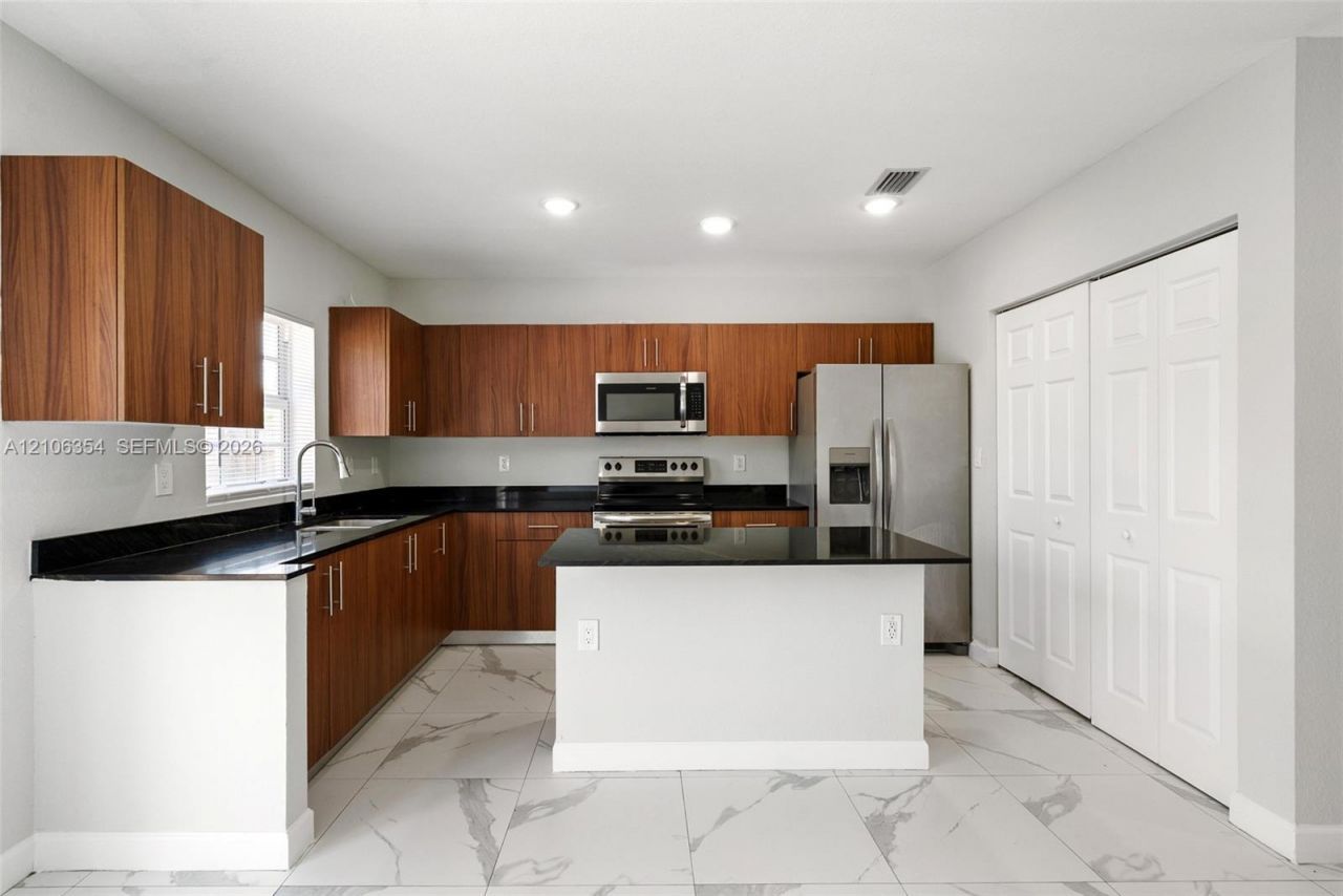 1310 NW 6th Ave , Florida City, FL 33034 Photo