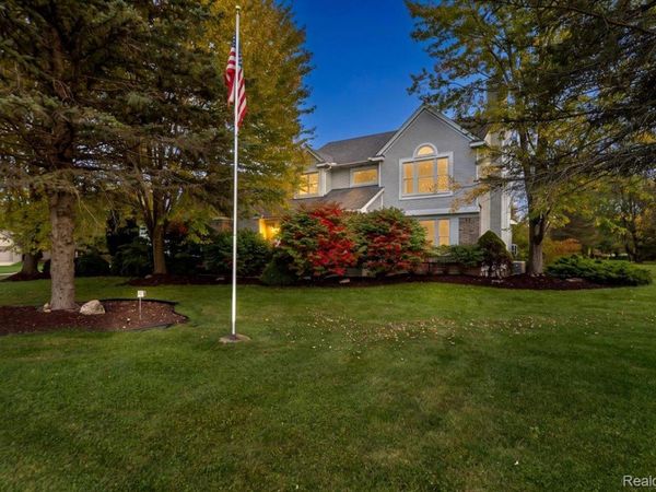 12556 Harvest Drive, Brighton Township, Mi 48114