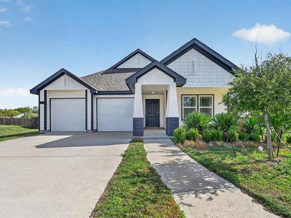 106 N Island Drive, Terrell, TX 75160