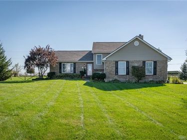1614 S Charleston Road, Jamestown Vlg, OH 45335