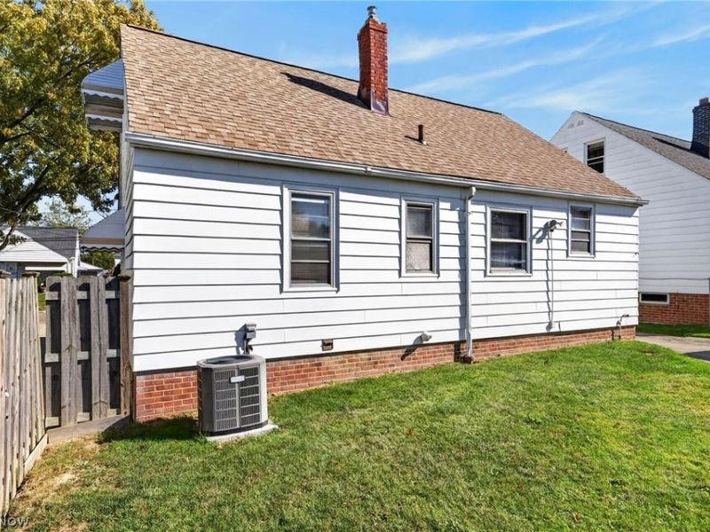 5392 E 132nd Street, Garfield Heights, OH 44125 Photo 8