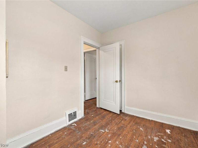 1734 Burgess Road, Cleveland, OH 44112 Photo 17