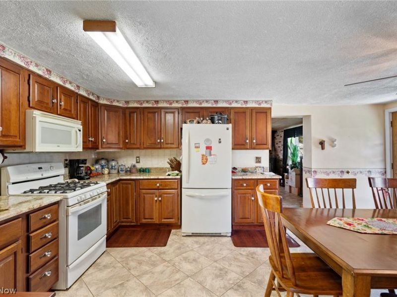 6031 Raindrop Road SE, Amsterdam, OH 43903 Photo 14