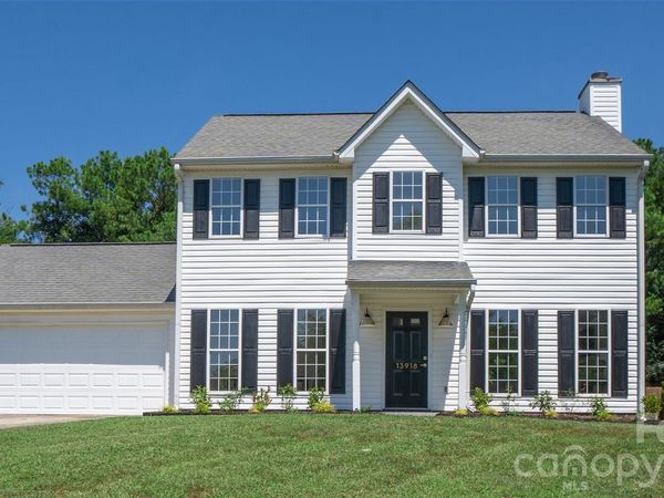 13918 Wild Heather Court, Charlotte, NC 28273