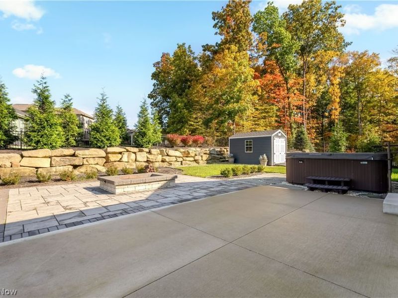 2761 Weeping Pine Drive, Medina, OH 44256 Photo 6