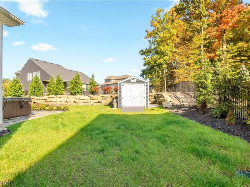 2761 Weeping Pine Drive, Medina, OH 44256 Photo 9