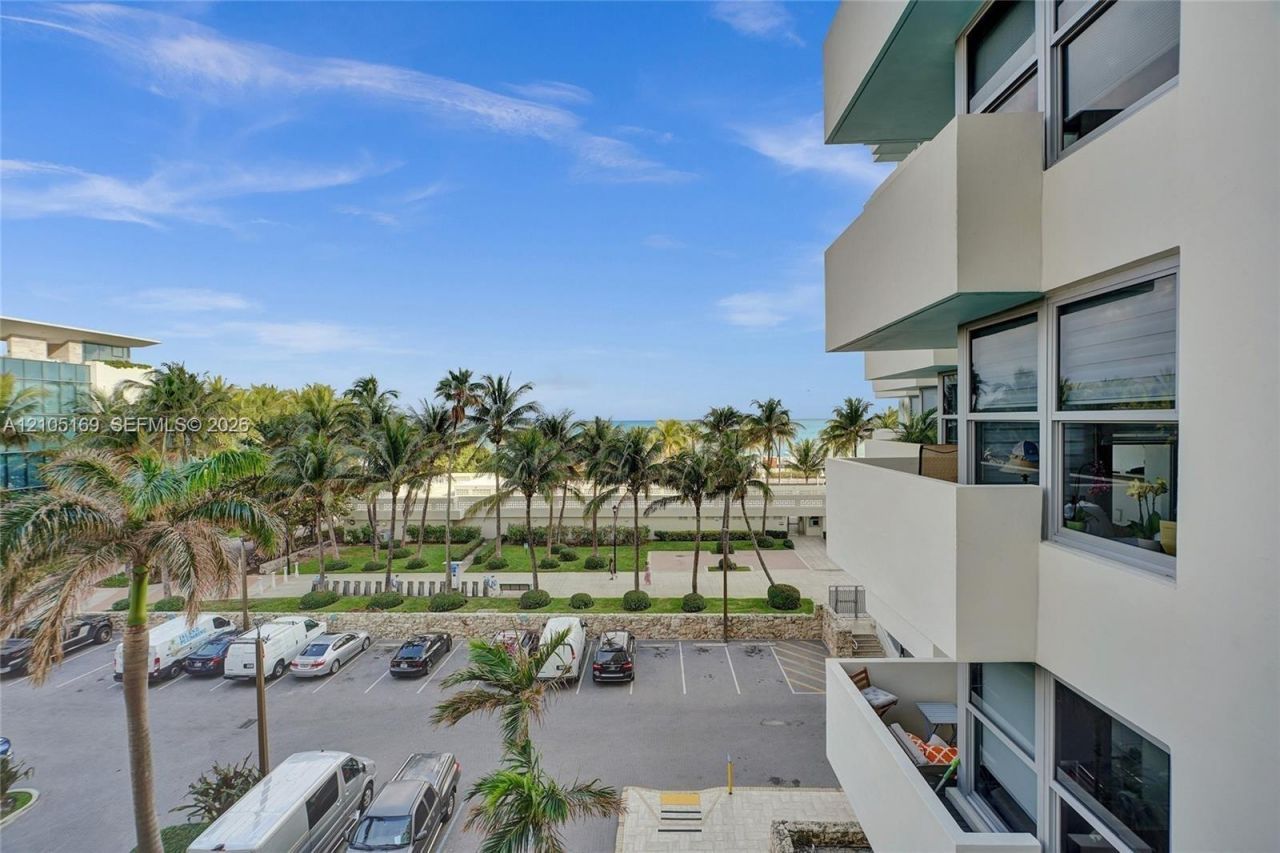 2899 Collins Ave, Unit 521, Miami Beach, FL 33140 Photo