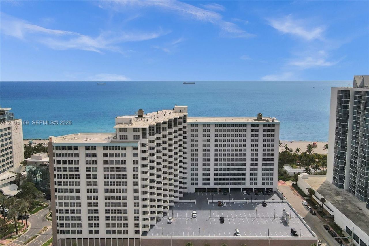 2899 Collins Ave, Unit 521, Miami Beach, FL 33140 Photo