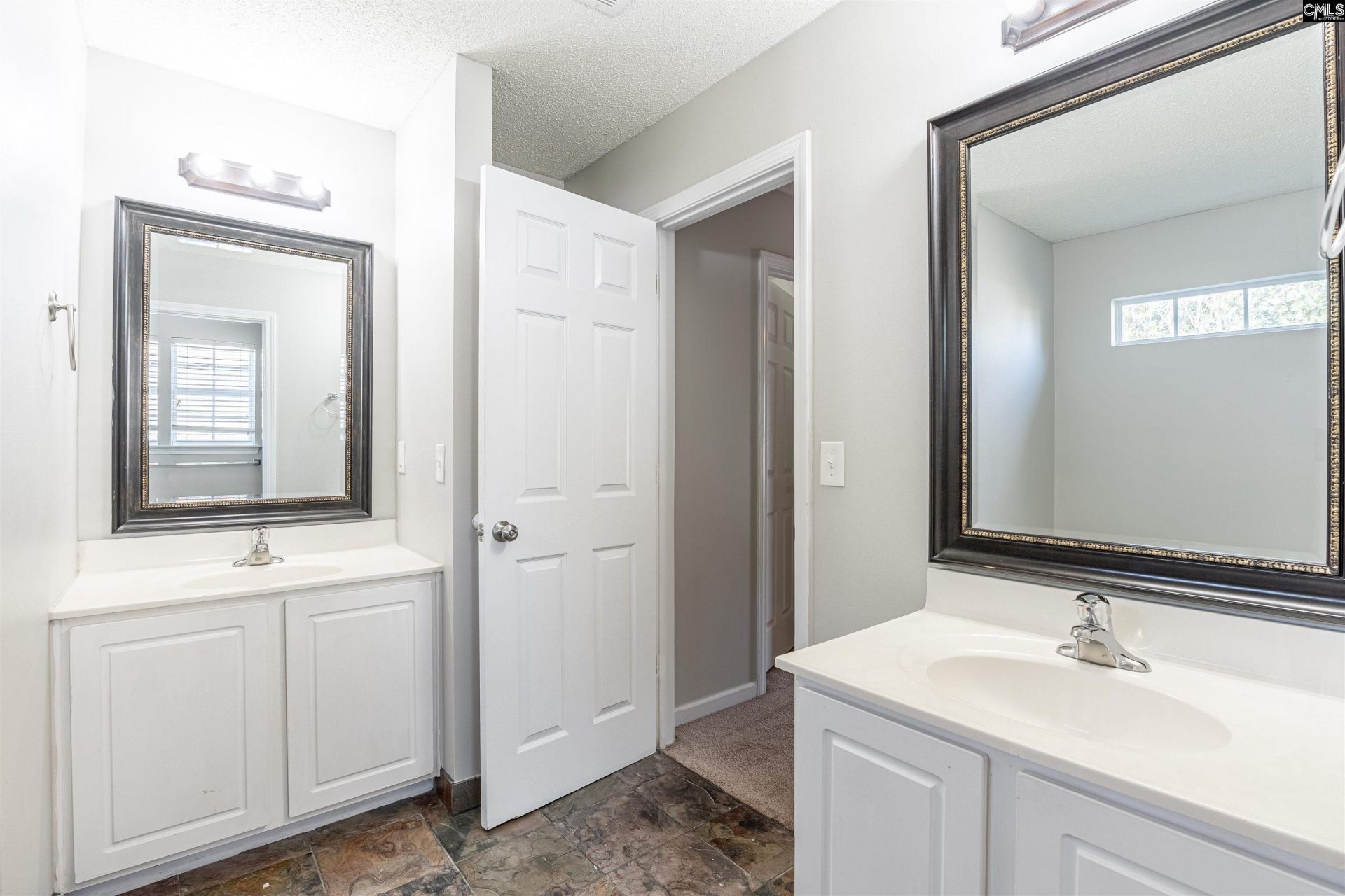 145 Wingspan Way Photo 17