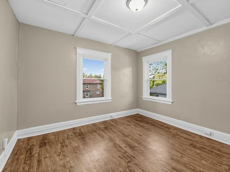 2949 Mignon Avenue, Cincinnati, OH 45211 Photo 13