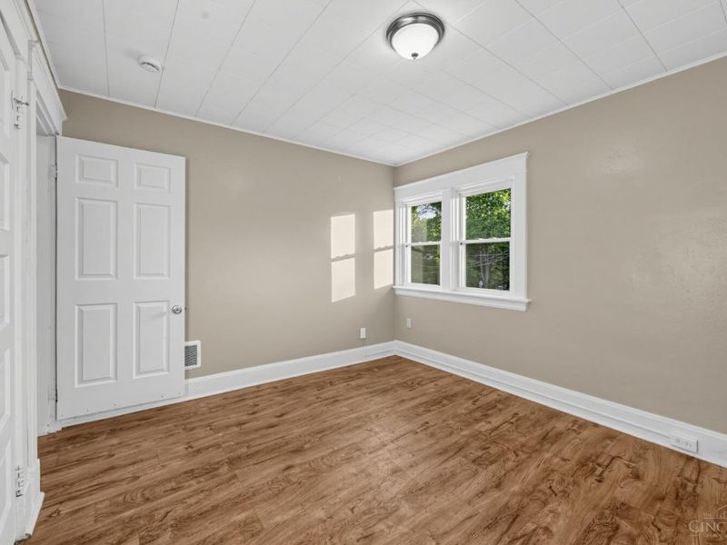 2949 Mignon Avenue, Cincinnati, OH 45211 Photo 18