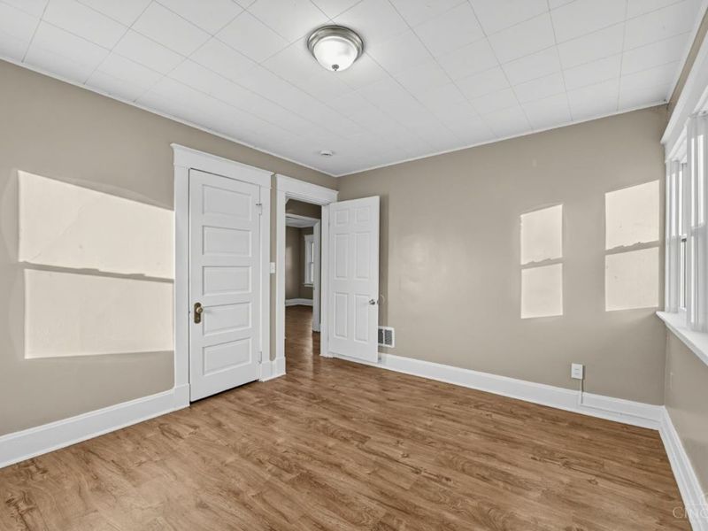 2949 Mignon Avenue, Cincinnati, OH 45211 Photo 2