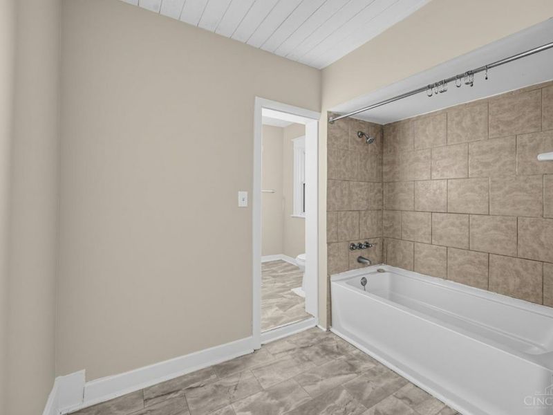 2949 Mignon Avenue, Cincinnati, OH 45211 Photo 21